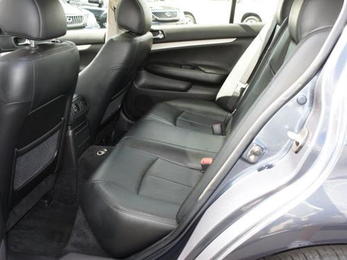 Infiniti G35 2008 photo 2