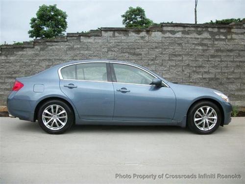 Infiniti G35 2008 photo 3