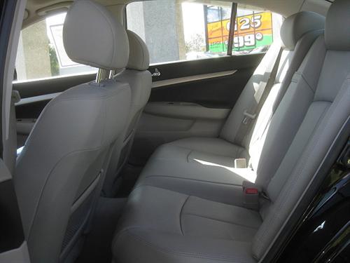 Infiniti G35 2008 photo 2