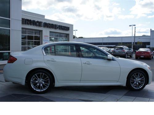 Infiniti G35 2008 photo 3