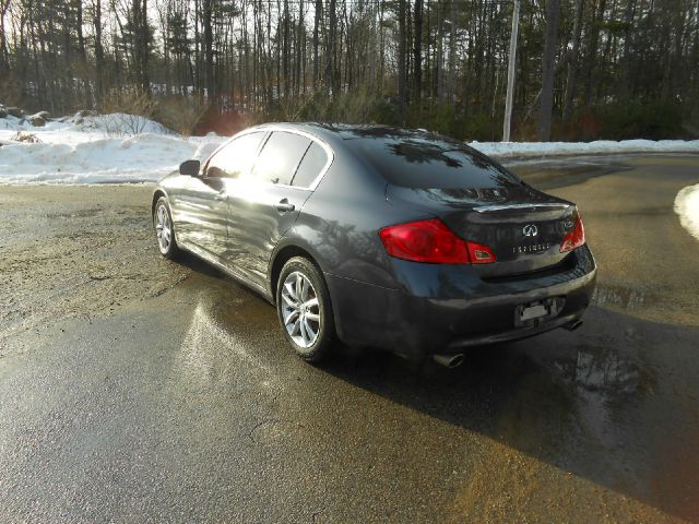 Infiniti G35X 2007 photo 2