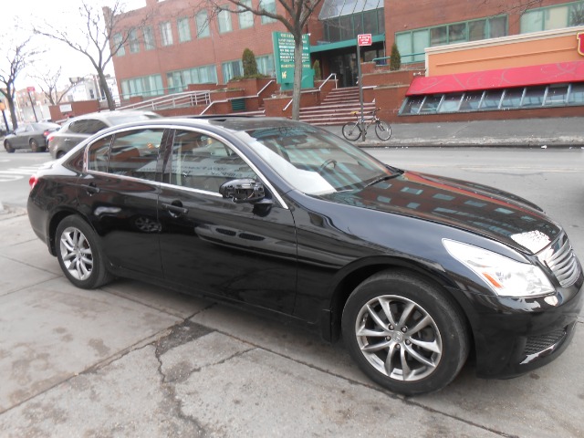 Infiniti G35X 2007 photo 2