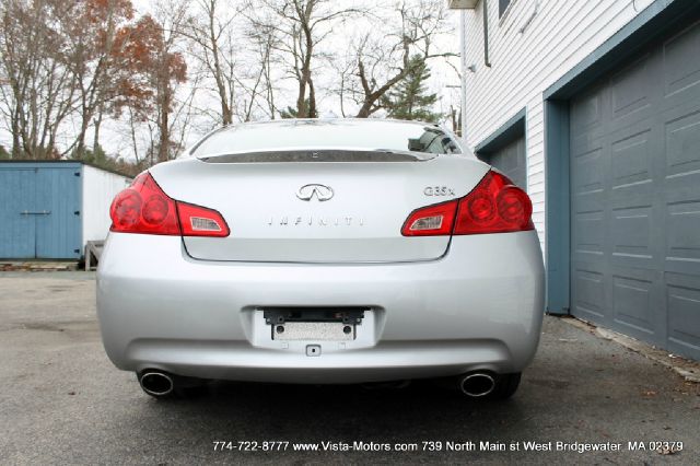 Infiniti G35X 2008 photo 2