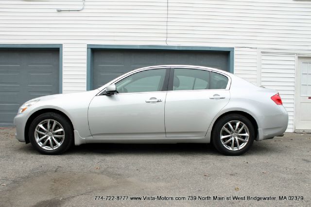 Infiniti G35X 2008 photo 4