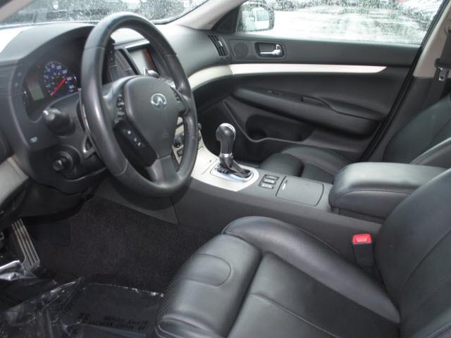 Infiniti G35X 2008 photo 4