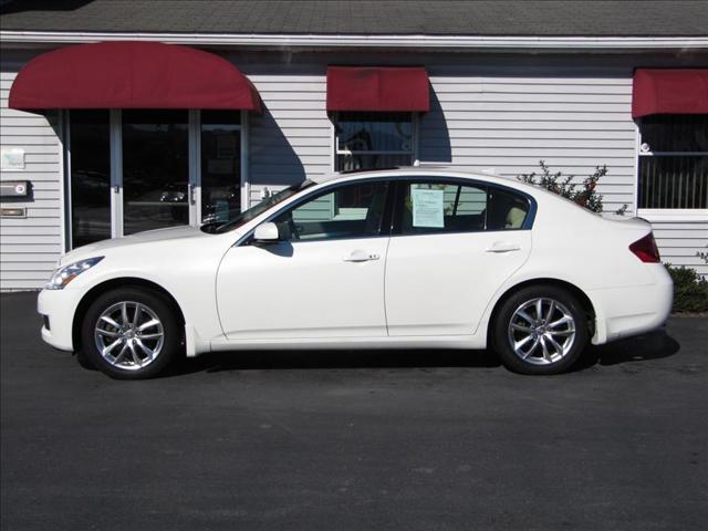 Infiniti G35X 2008 photo 2