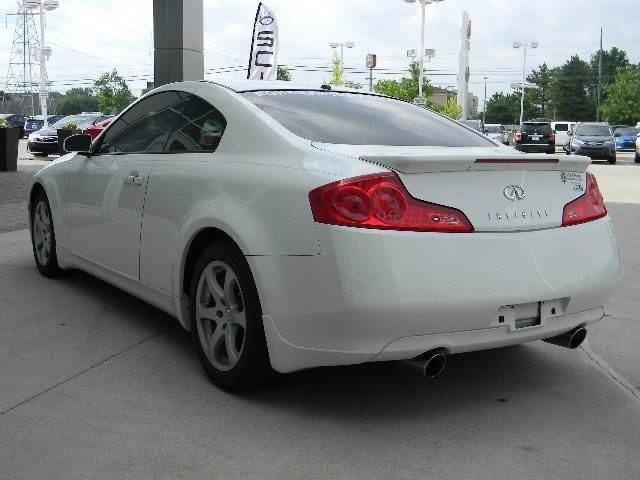 Infiniti G35 Coupe LX 5-spd Unspecified