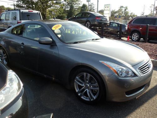 Infiniti G37 2008 photo 2