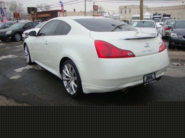 Infiniti G37 2008 photo 2