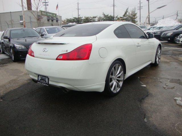 Infiniti G37 2008 photo 3
