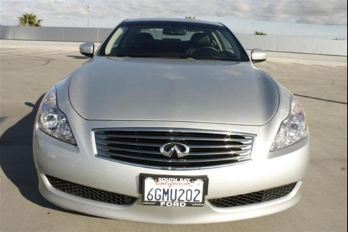 Infiniti G37 2008 photo 3