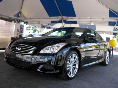 Infiniti G37 2008 photo 2