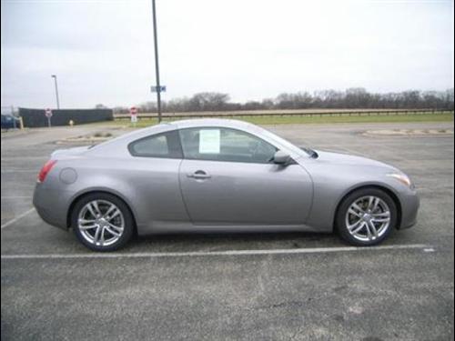 Infiniti G37 2008 photo 3