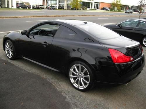 Infiniti G37 2008 photo 2