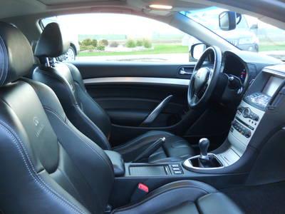 Infiniti G37 2008 photo 3