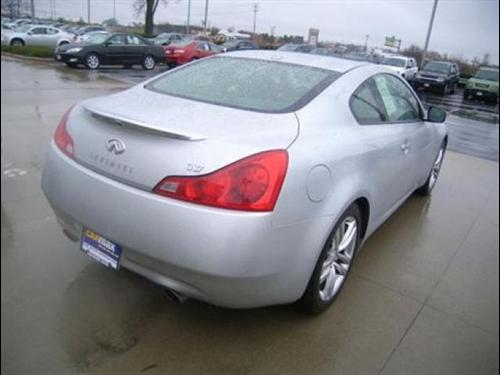 Infiniti G37 2008 photo 4