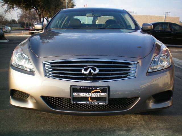Infiniti G37 2008 photo 2