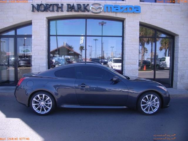 Infiniti G37 GSX Coupe