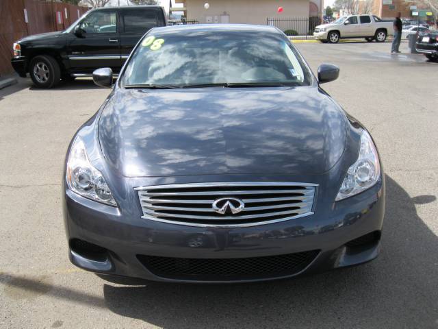 Infiniti G37 2008 photo 2