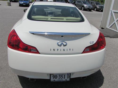 Infiniti G37 2008 photo 3