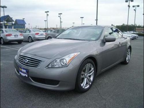 Infiniti G37 2008 photo 2