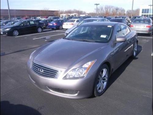 Infiniti G37 2008 photo 2