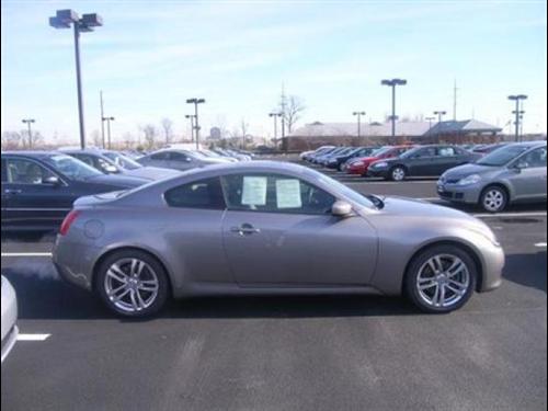 Infiniti G37 2008 photo 3