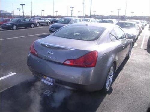 Infiniti G37 2008 photo 4