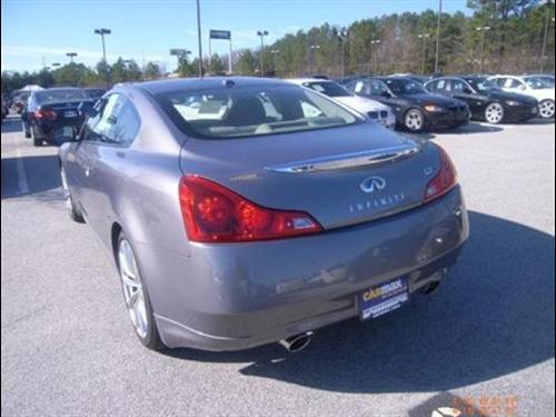 Infiniti G37 2008 photo 2
