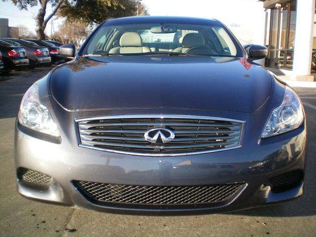 Infiniti G37 2008 photo 2