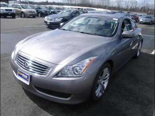 Infiniti G37 2008 photo 2