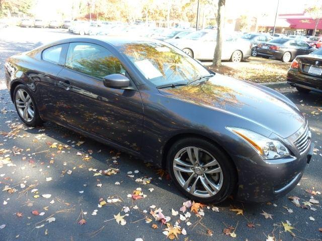 Infiniti G37 2008 photo 2