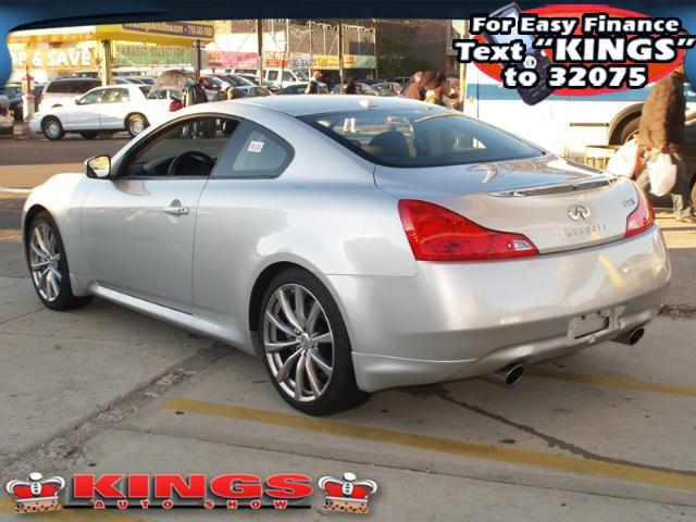 Infiniti G37 2008 photo 2