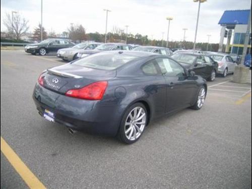 Infiniti G37 2008 photo 3
