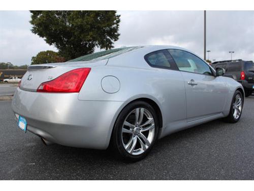 Infiniti G37 2008 photo 2