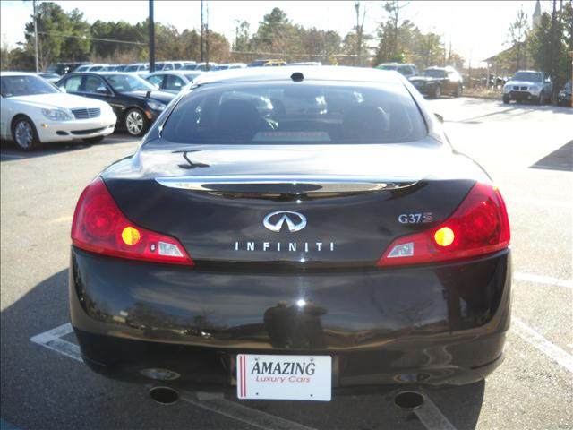 Infiniti G37 2008 photo 3