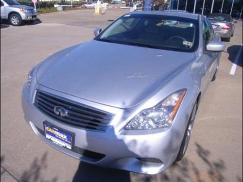 Infiniti G37 2008 photo 2