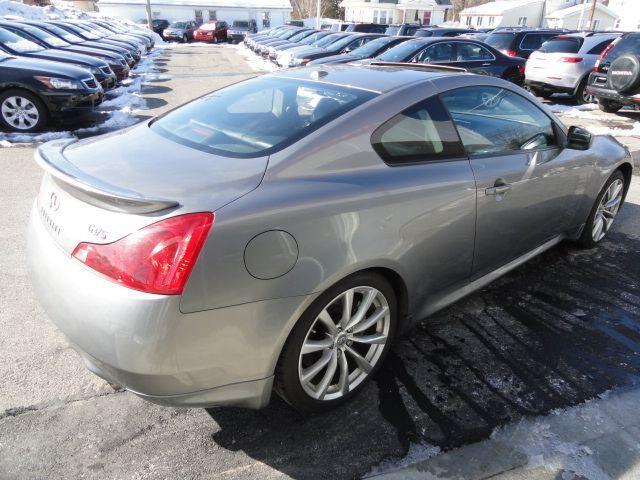 Infiniti G37 2008 photo 4
