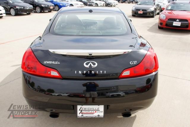 Infiniti G37 2008 photo 3
