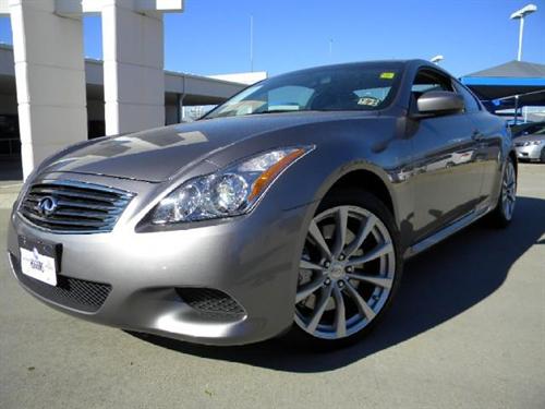 Infiniti G37 2008 photo 2