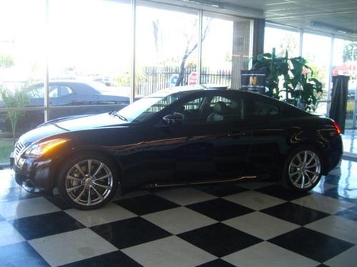 Infiniti G37 2008 photo 2