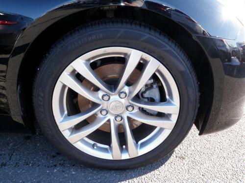 Infiniti G37 2008 photo 3