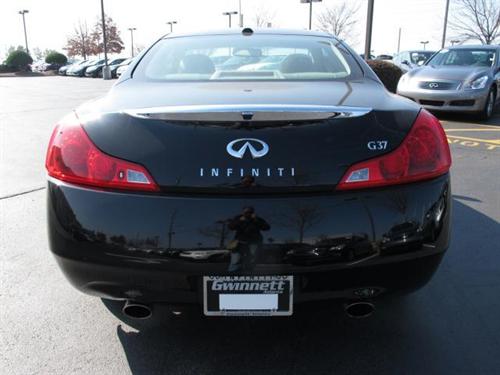 Infiniti G37 2008 photo 2
