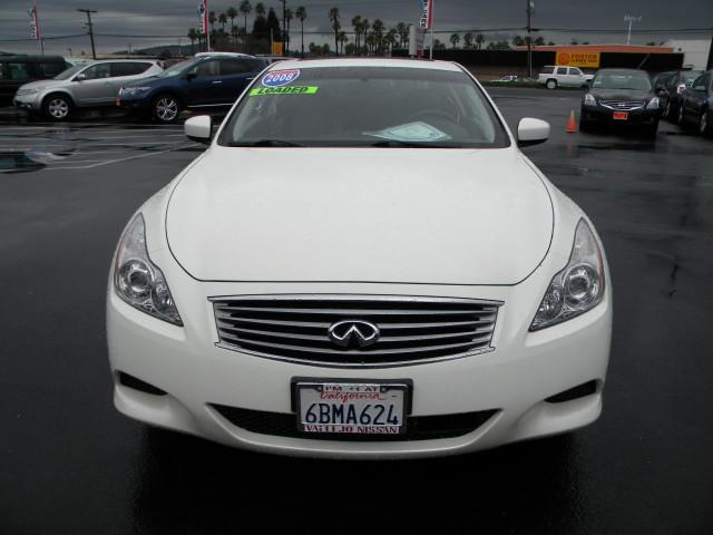 Infiniti G37 2008 photo 2