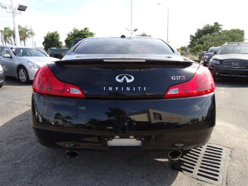 Infiniti G37 2008 photo 3