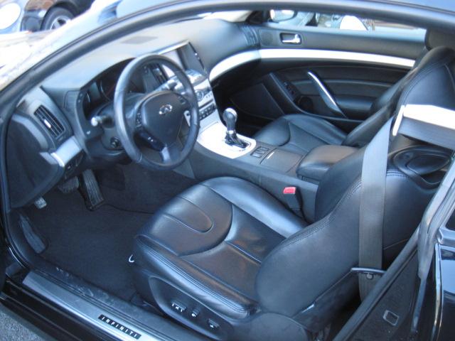 Infiniti G37 2008 photo 2