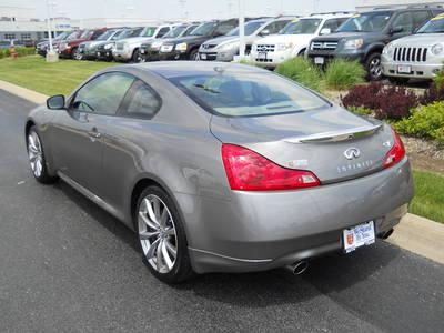 Infiniti G37 2008 photo 2