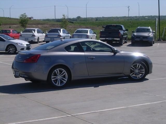 Infiniti G37 2008 photo 1