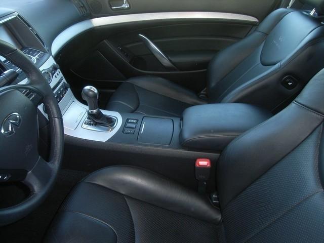 Infiniti G37 2008 photo 4