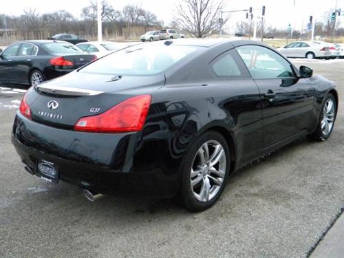 Infiniti G37 2008 photo 2